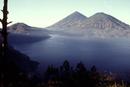 Vulkanas Atitlano ežere, Gvatemala